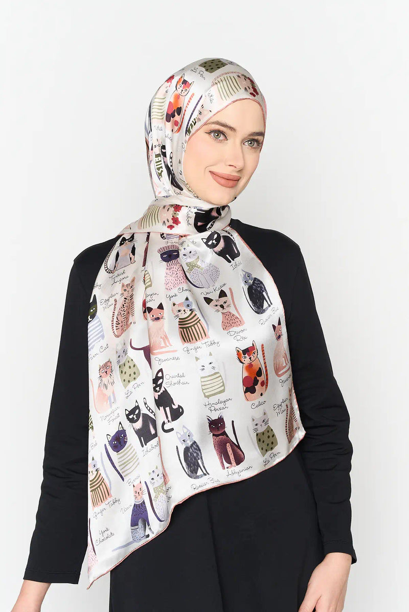 text -- cats nude white