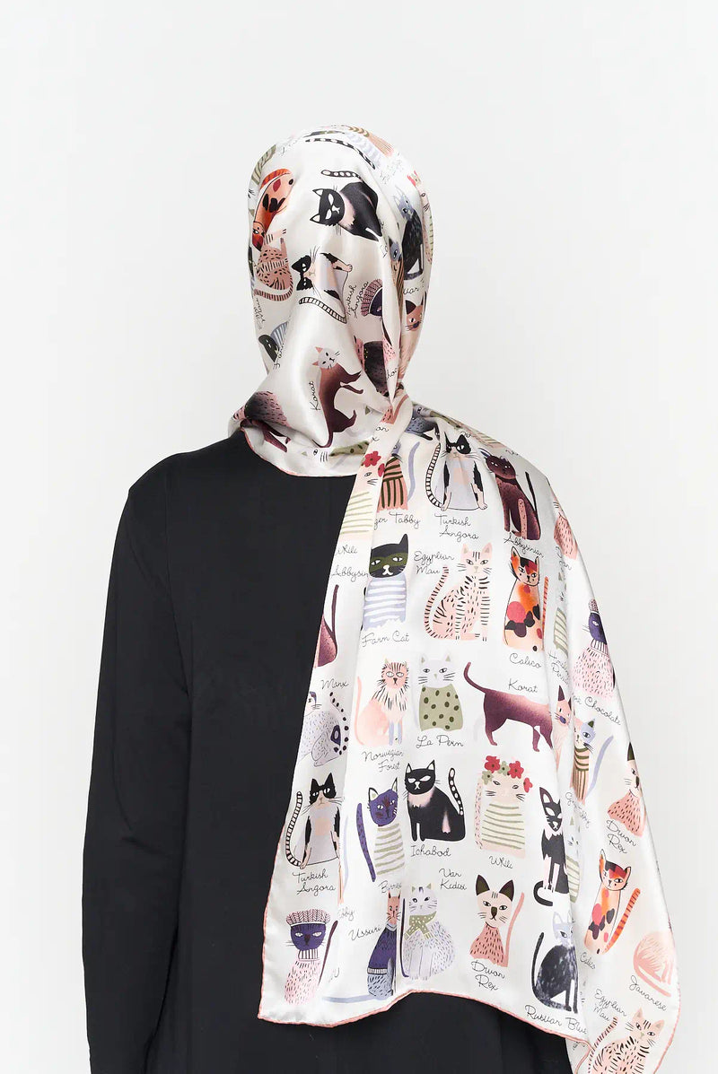 text -- cats nude white