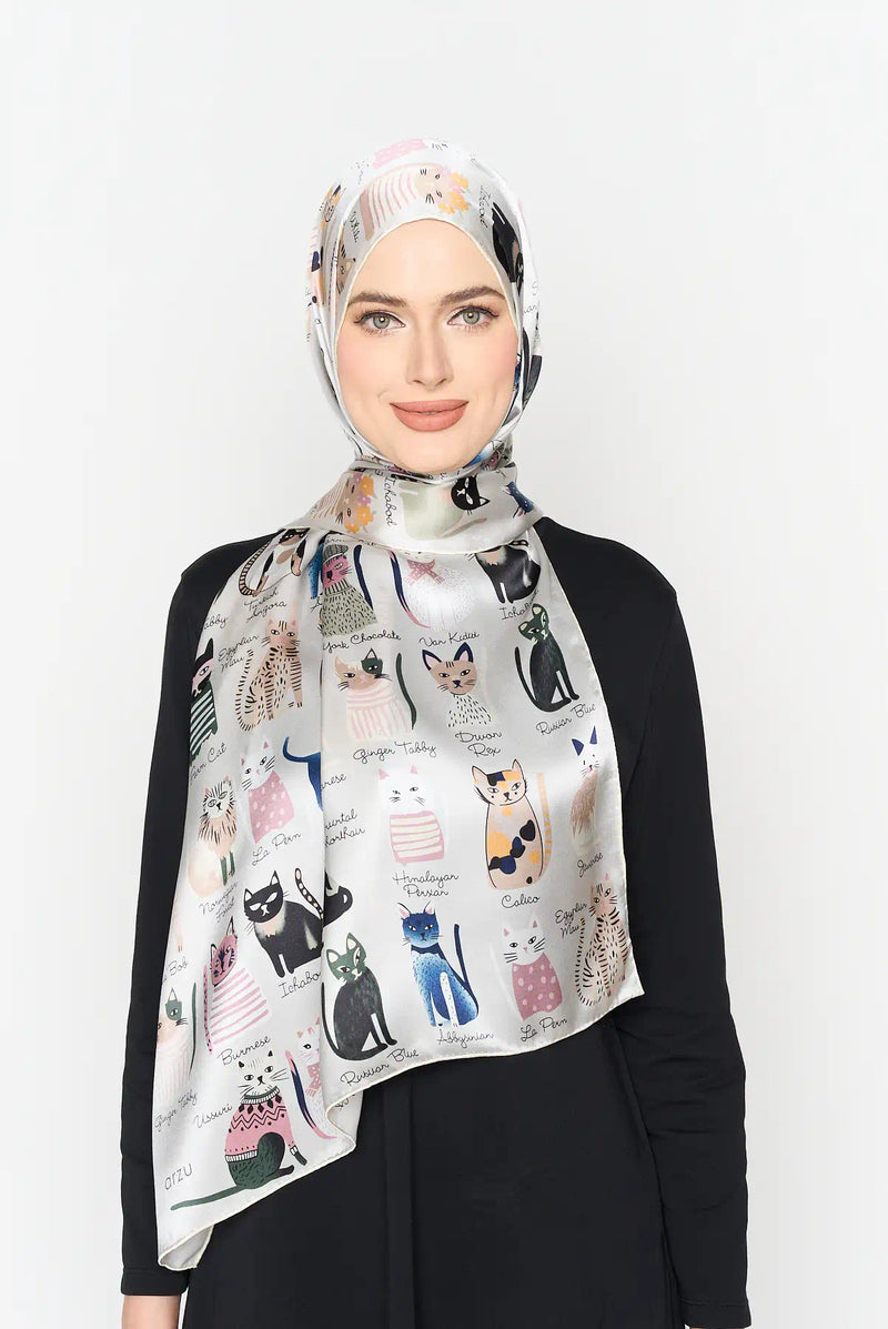 text -- cats green grey