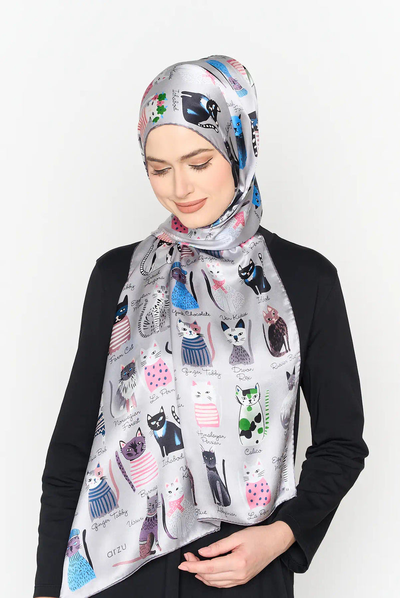 text -- cats elegant grey