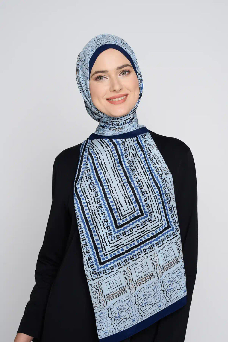 text -- dreamy noir blue