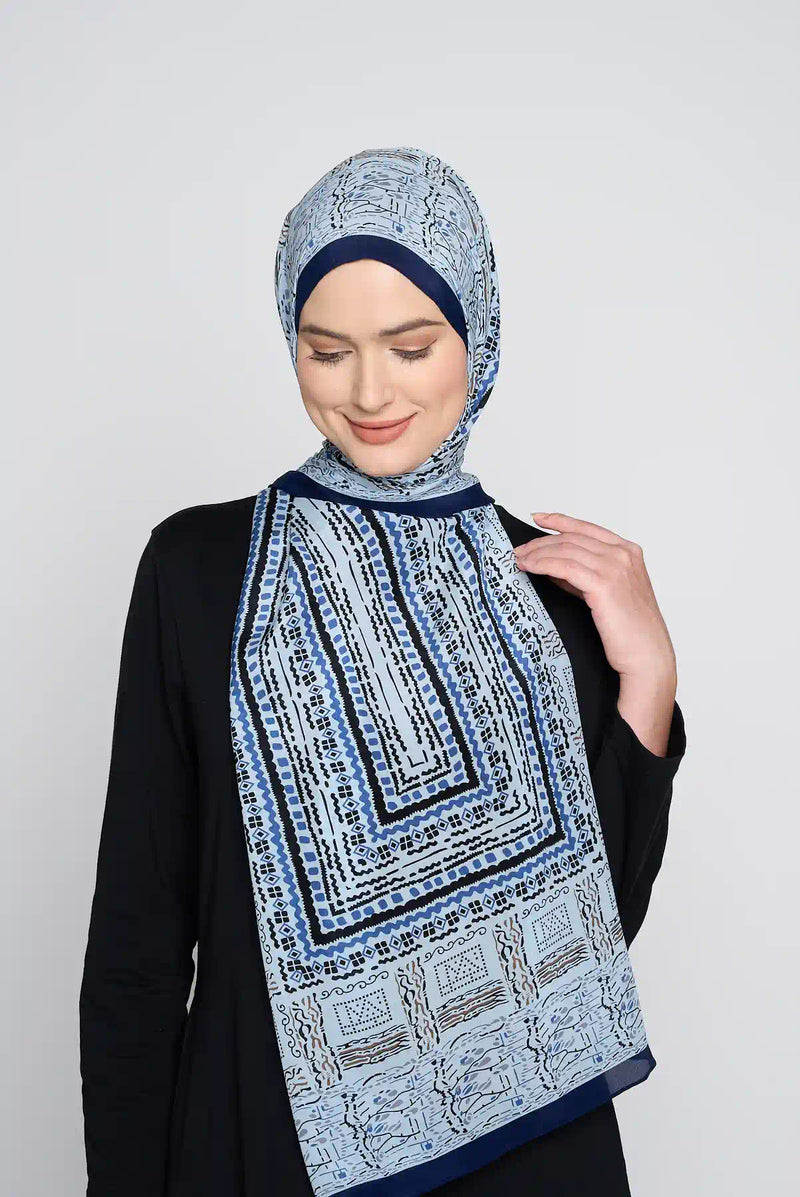 text -- dreamy noir blue