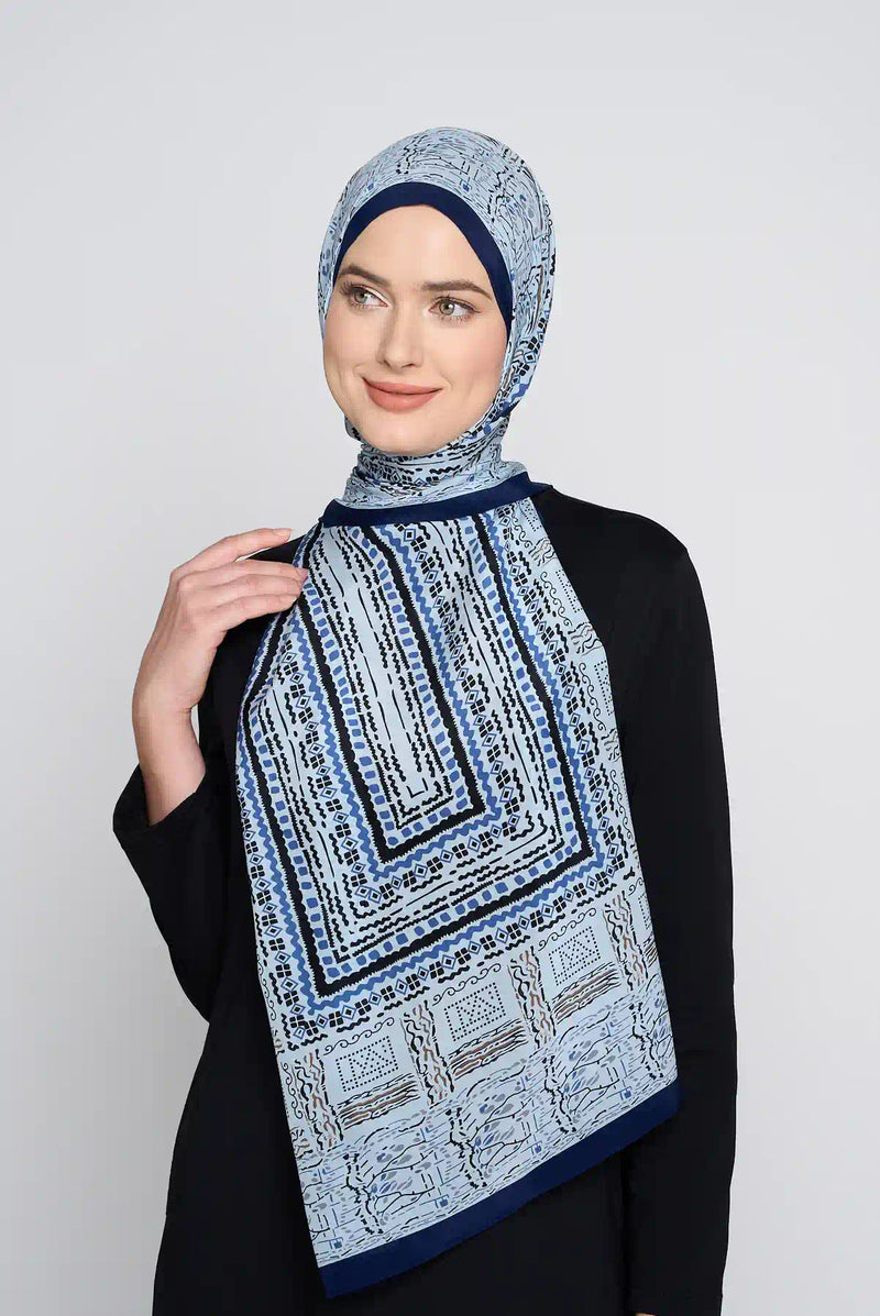 text -- dreamy noir blue