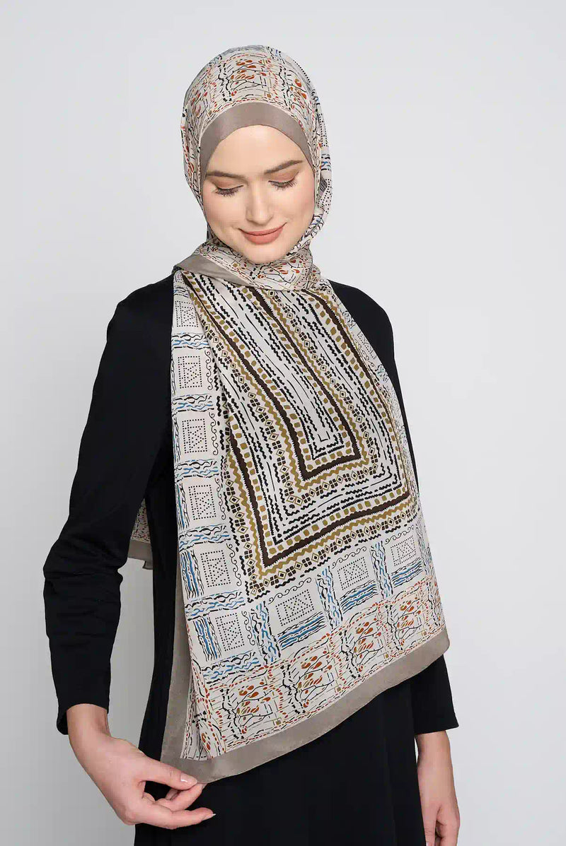 text -- dreamy classic taupe