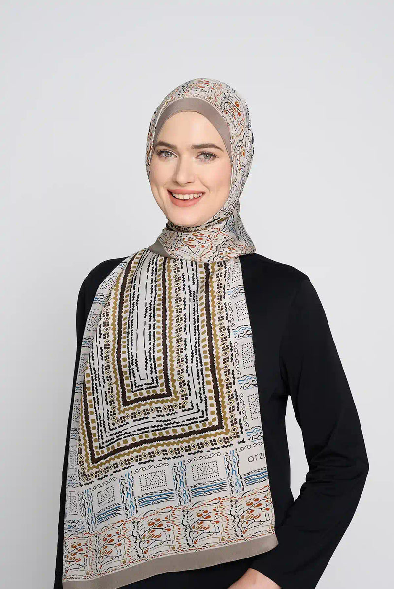 text -- dreamy classic taupe