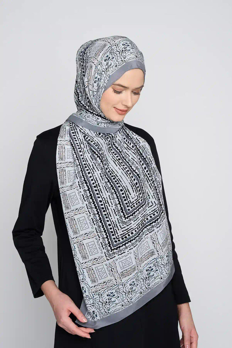 text -- dreamy polished grey