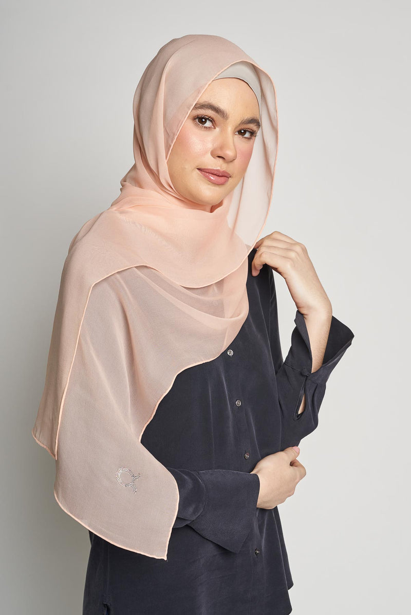 text -- crepe silk au natural