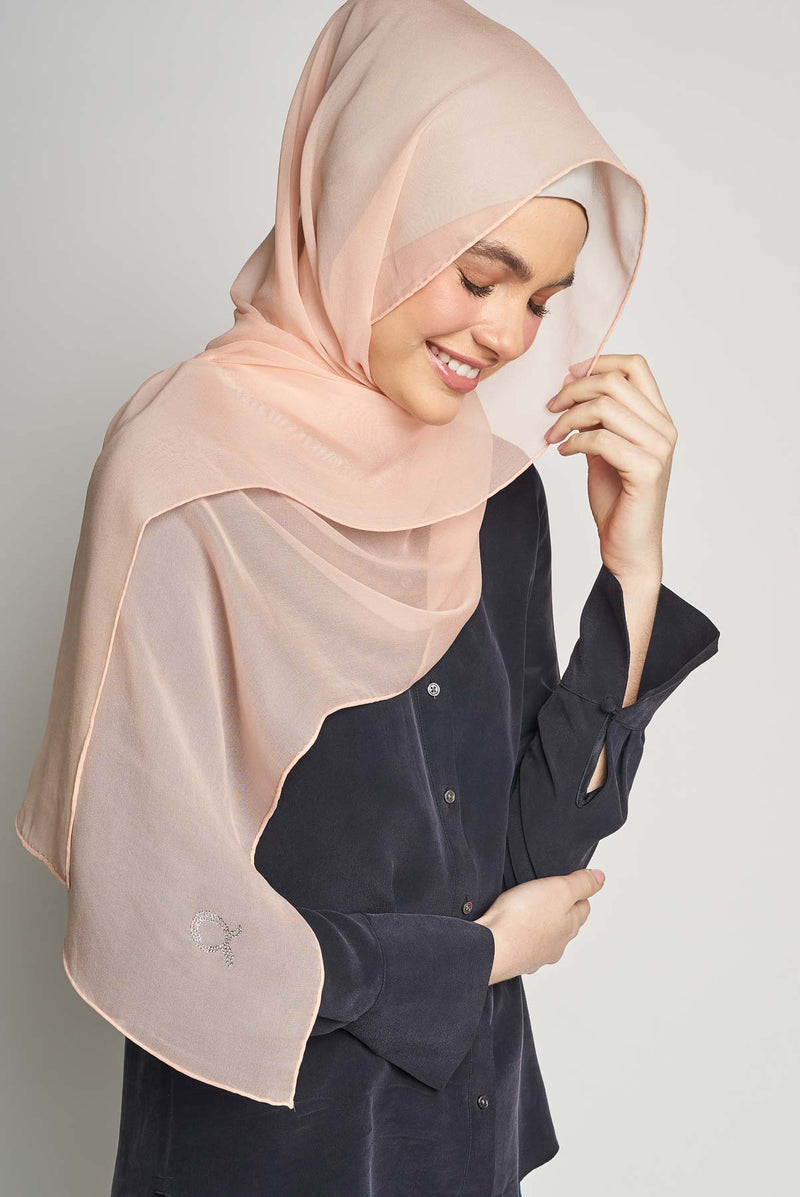 text -- crepe silk au natural