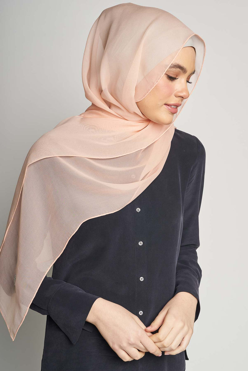 text -- crepe silk au natural