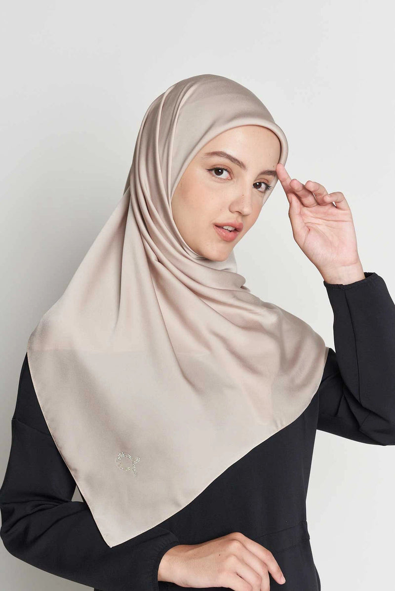 text -- plaintastic pale taupe