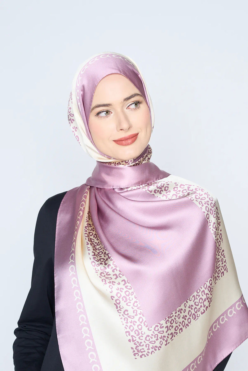 text -- leopard mauve cream