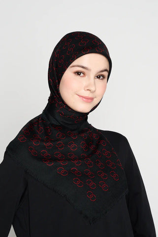 text -- classic paisley deep red
