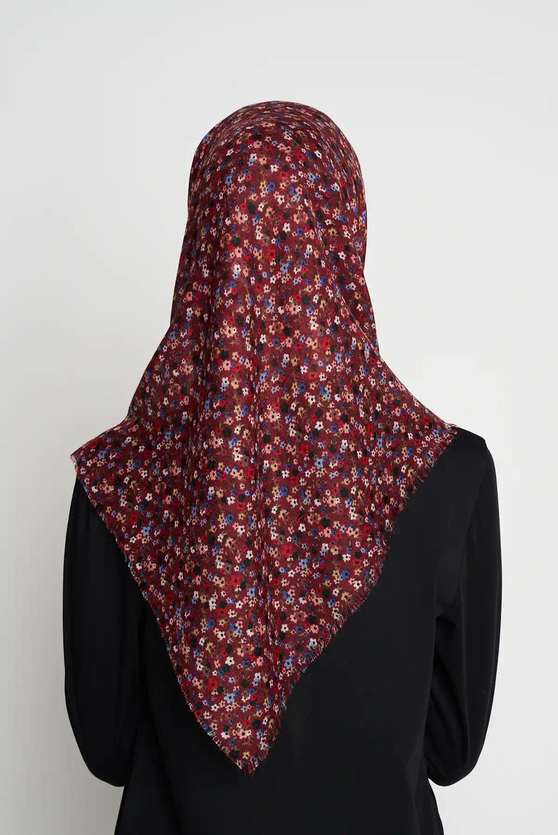 text -- tiny blooms red