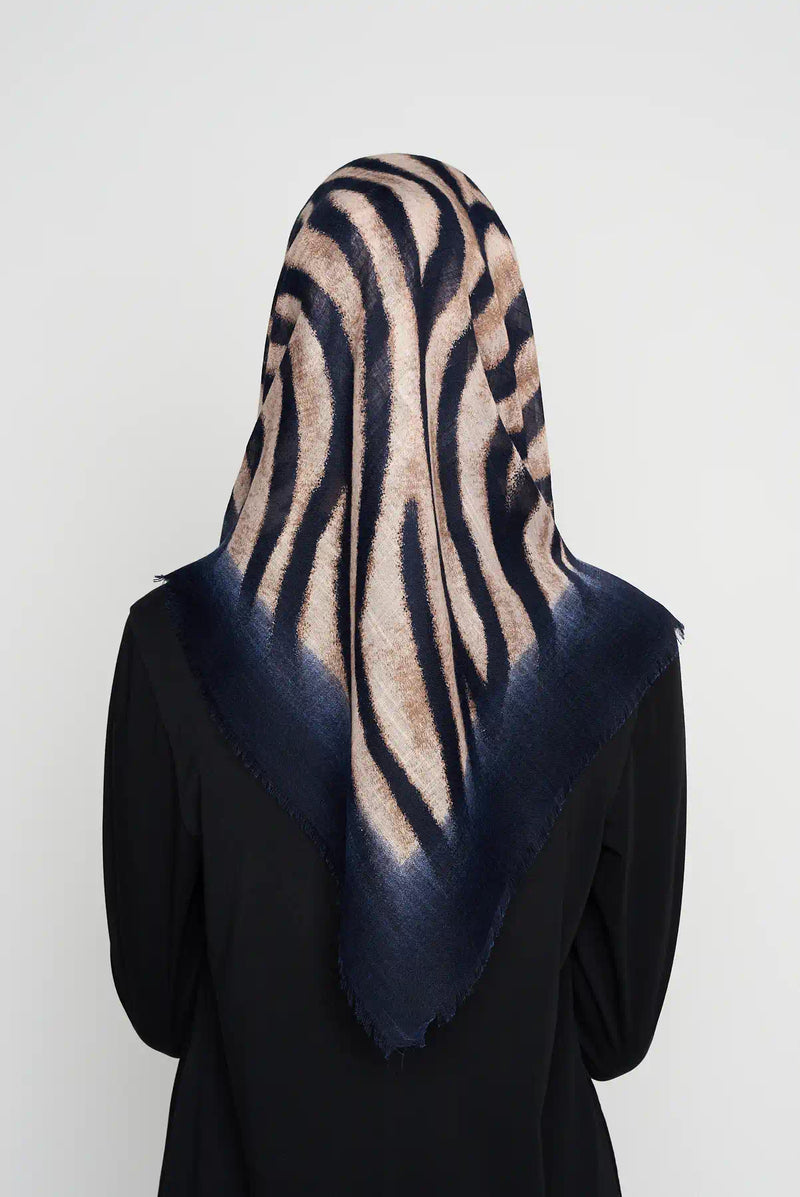 text -- easy stripe navy mocha