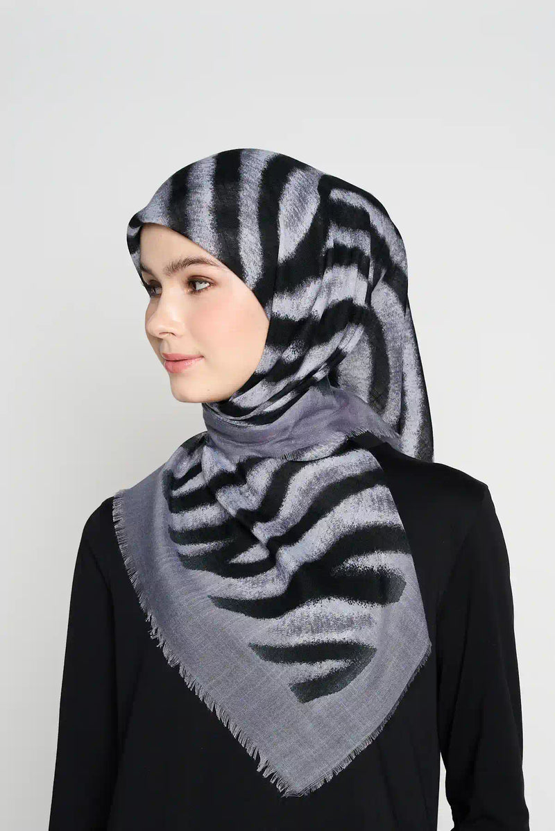 text -- easy stripe smoky grey