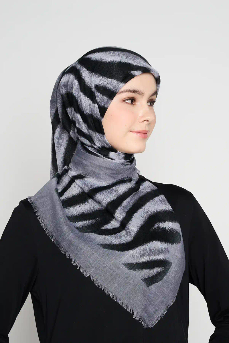 text -- easy stripe smoky grey