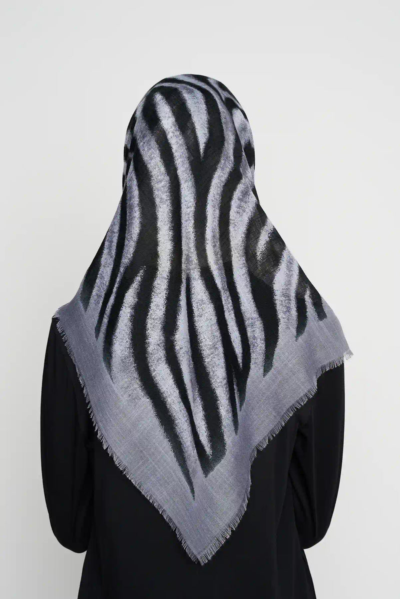 text -- easy stripe smoky grey