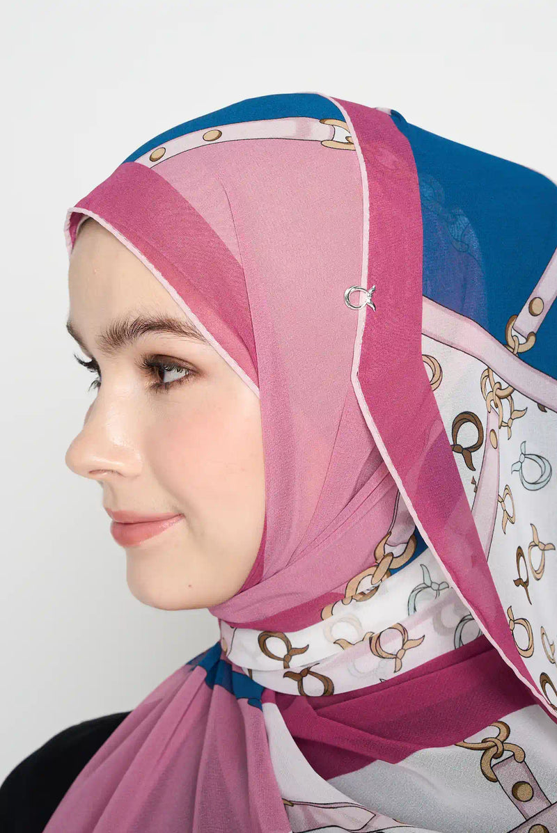 text -- chain dusty berry