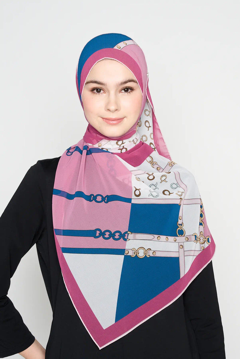 text -- chain dusty berry