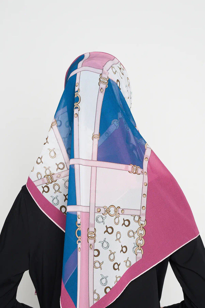 text -- chain dusty berry