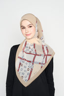 text -- chain soft almond