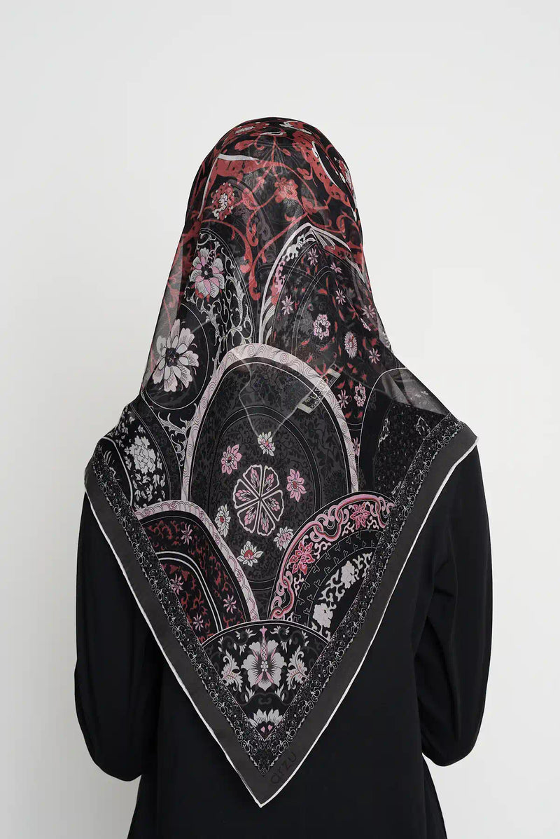 text -- blossom charcoal black