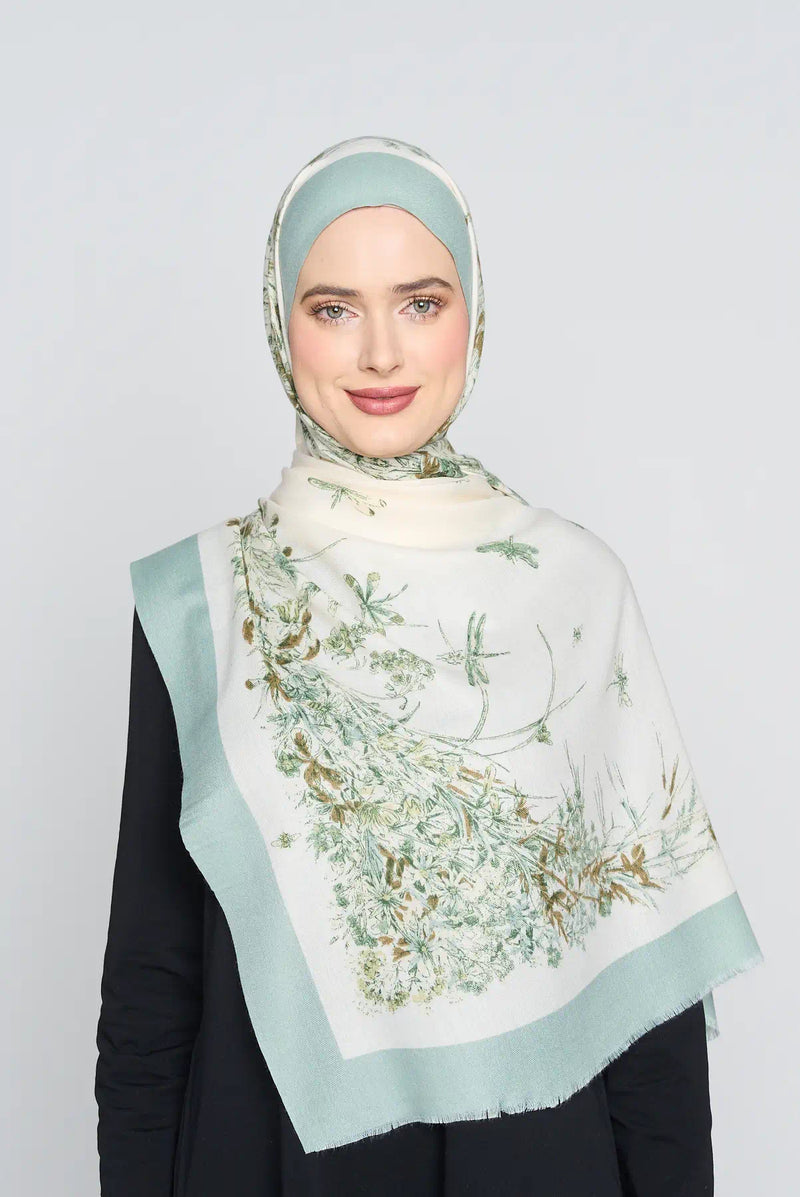 text -- dragonfly motif green mist