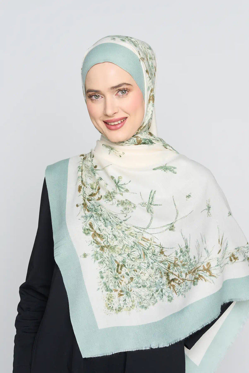 text -- dragonfly motif green mist