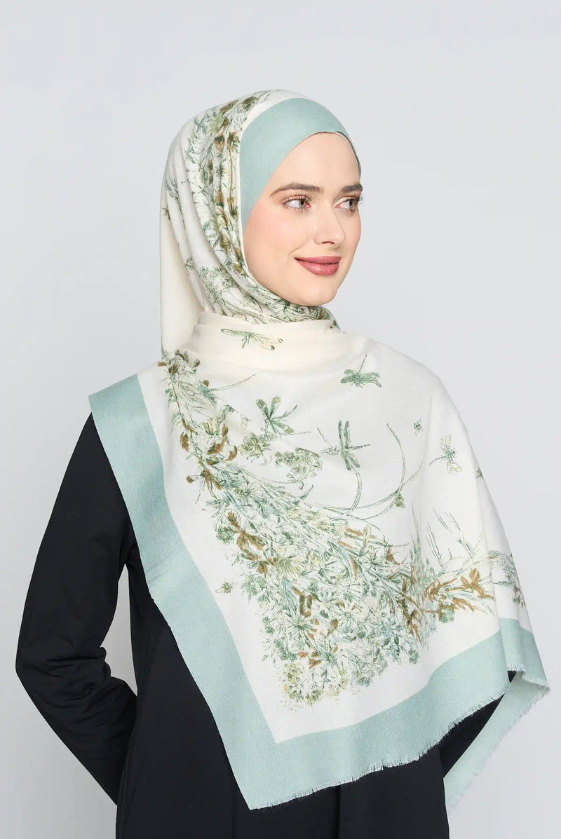 text -- dragonfly motif green mist