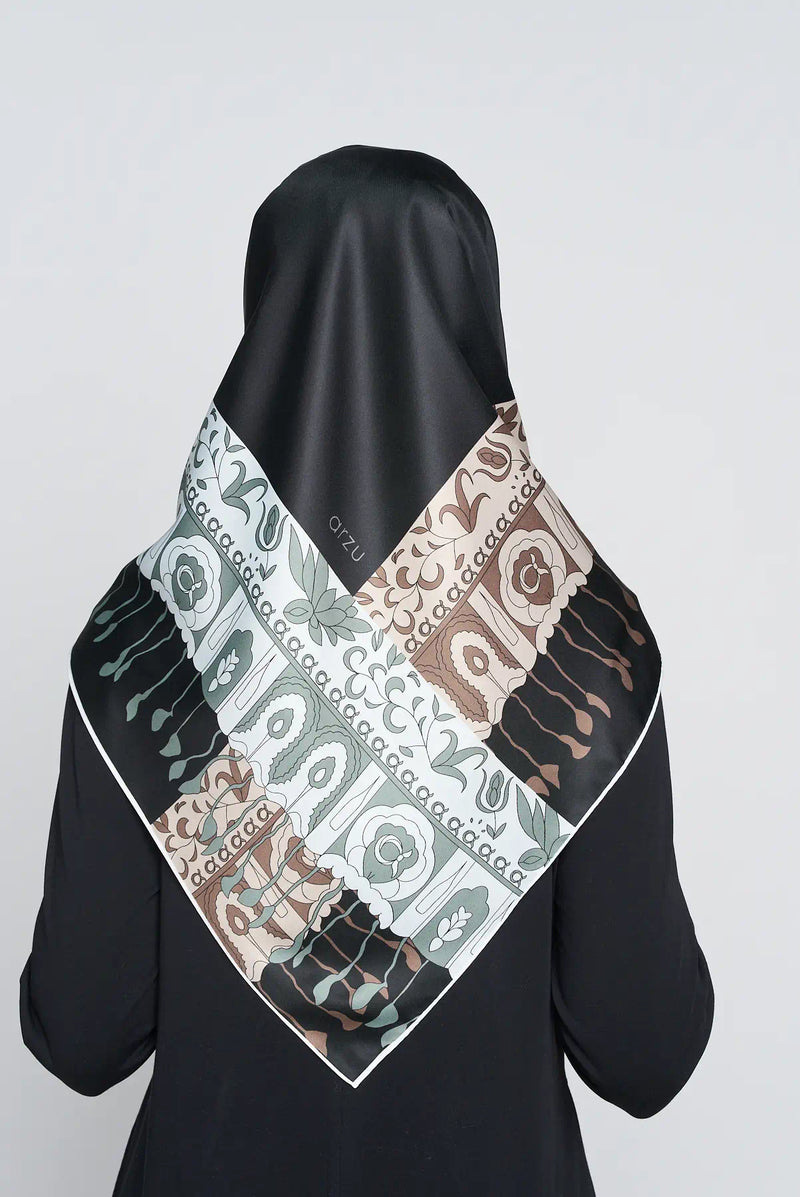 text -- tassels sophisticated black