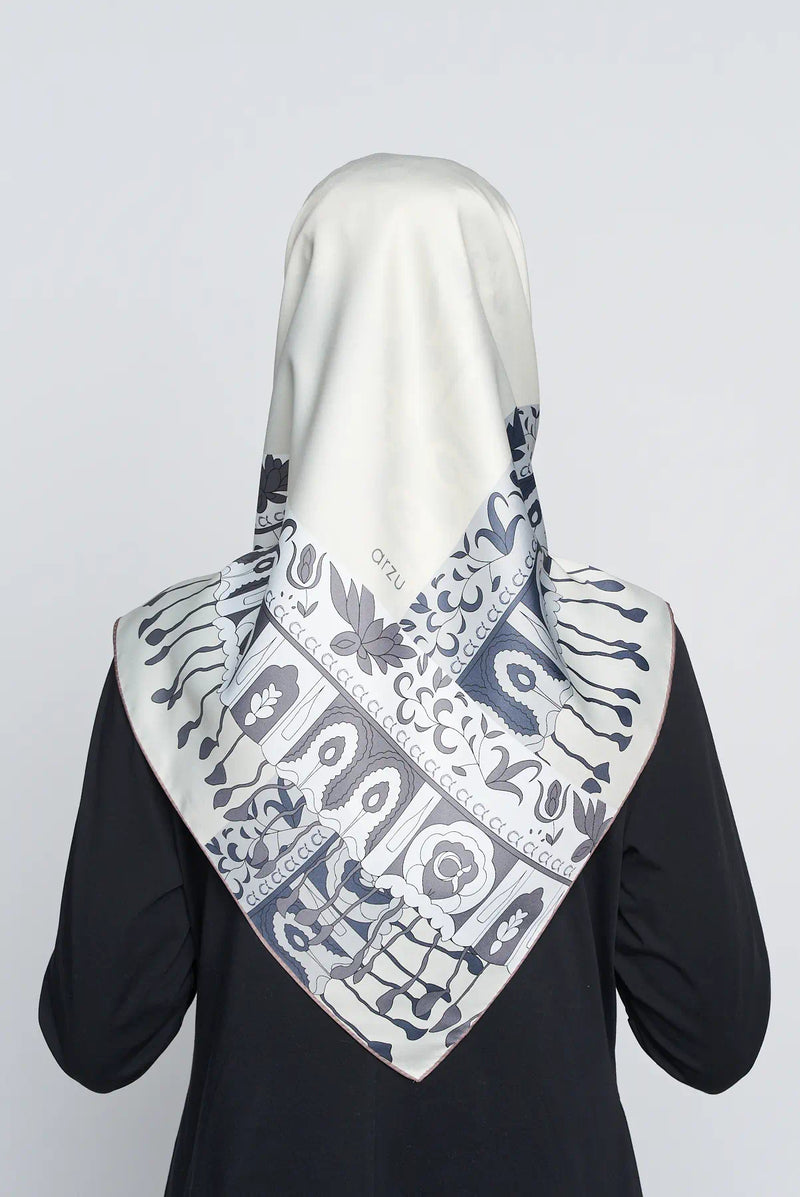 text -- tassels sage