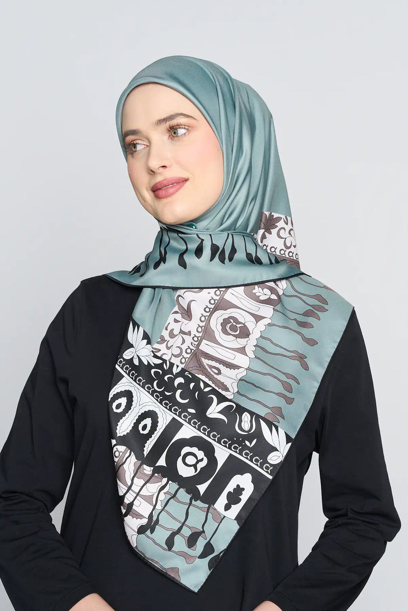 text -- tassels stone green