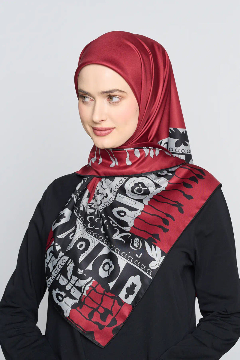 text -- tassels deep red