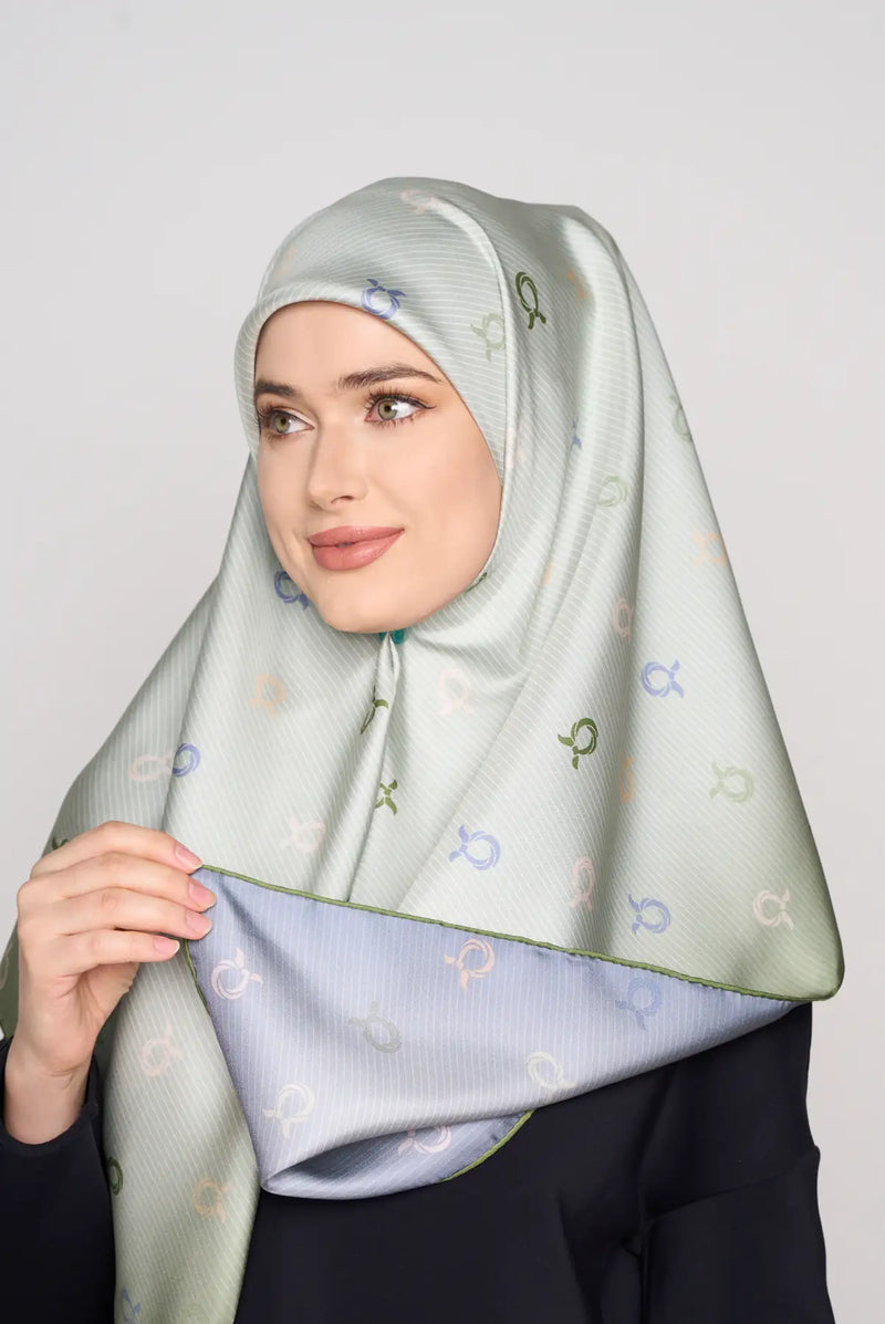 tie the knot square DOUBLE-SIDED TWILL SILK Medium