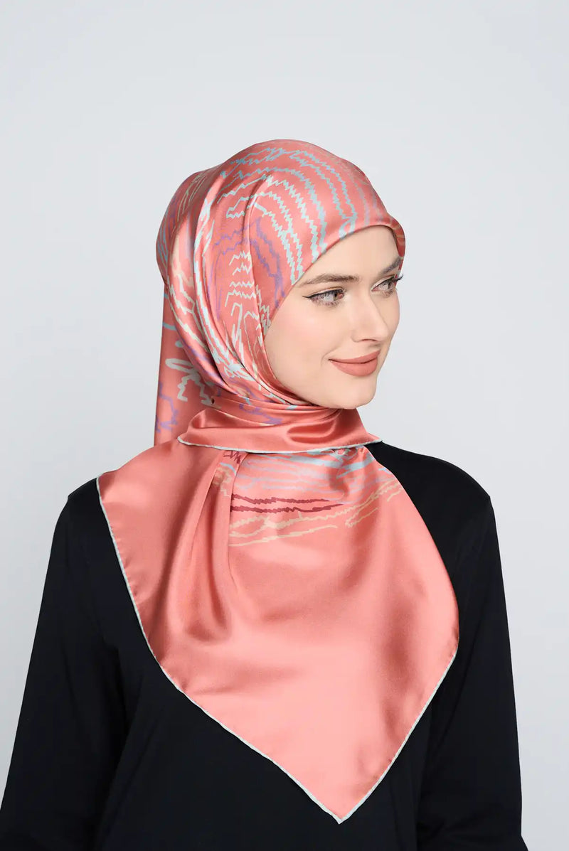 text -- reversible coral and nude