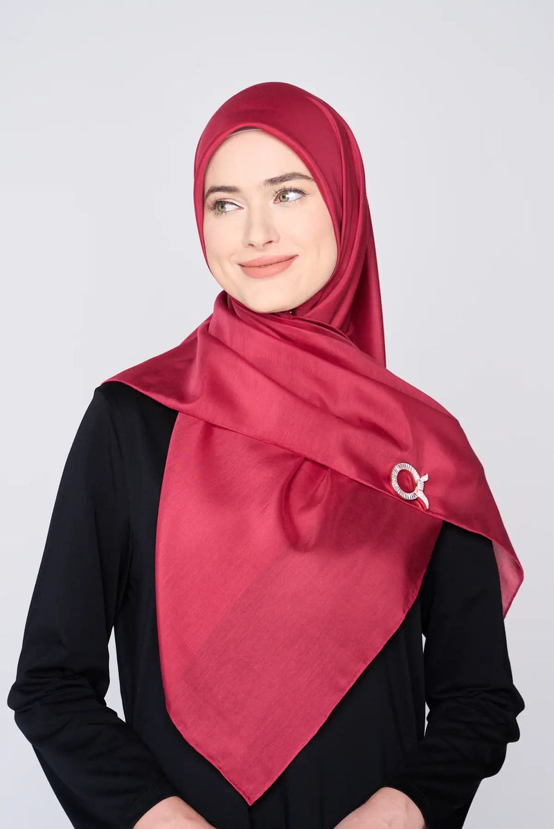 the good wrinkles square SILKOT Large hand-rolled hem