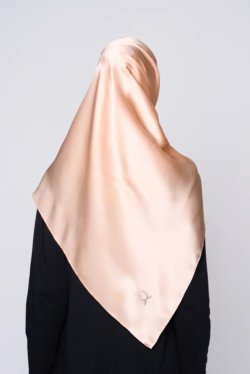 text -- high gloss rose gold