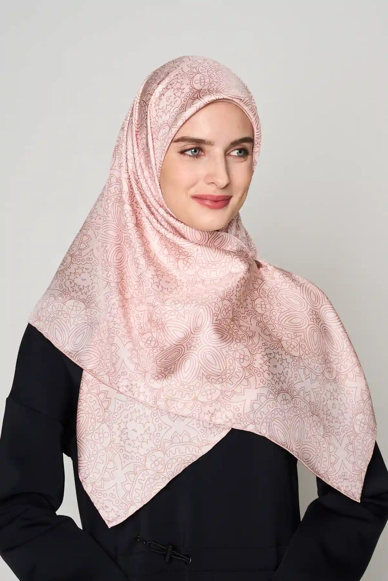 jewel of arzu square TWILL SILK Medium