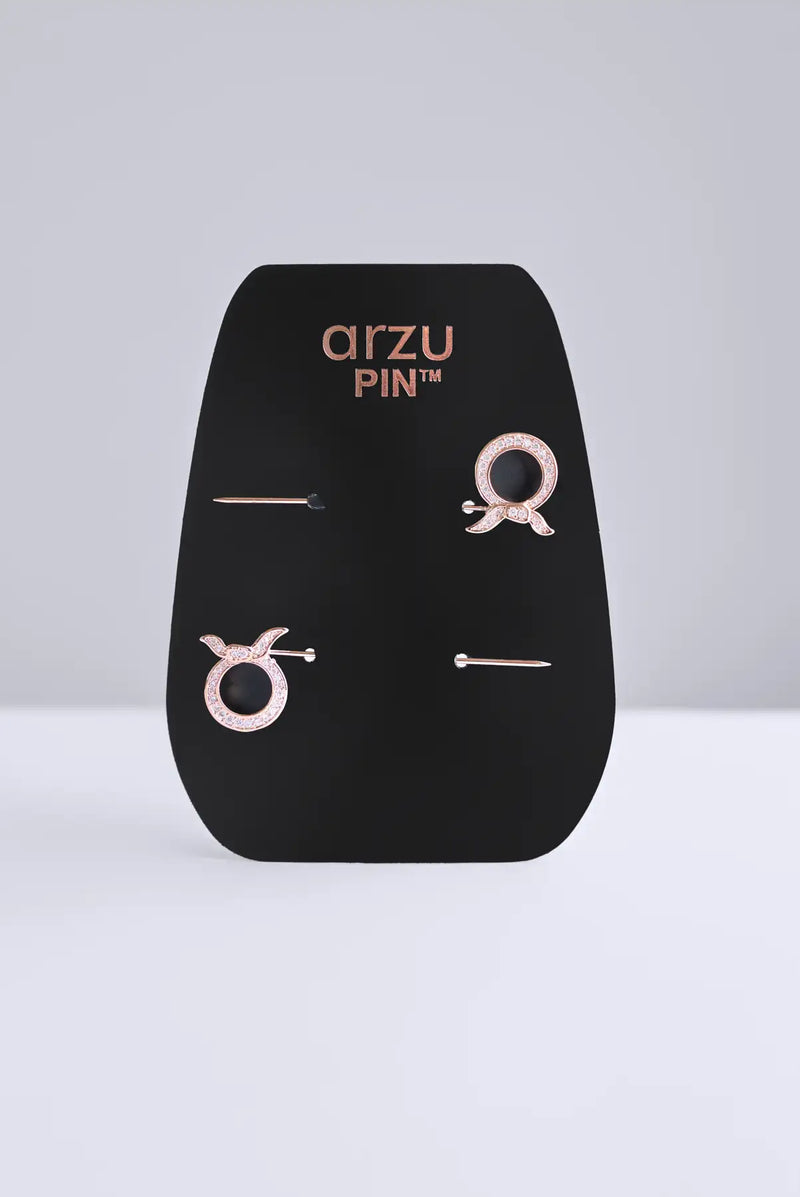 text -- rose gold pin