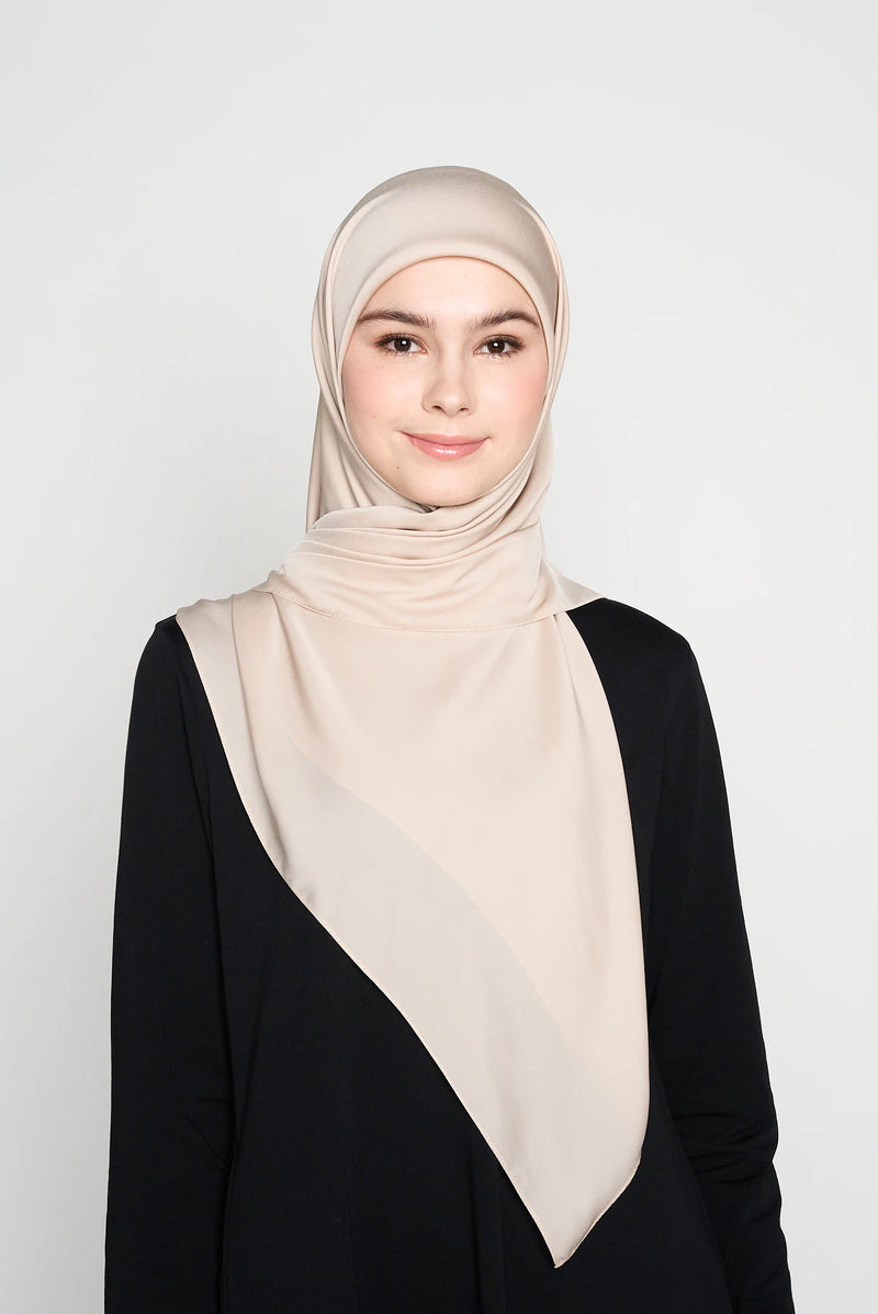 plaintastic NO-SILK SILK™ satin large square with italian hem