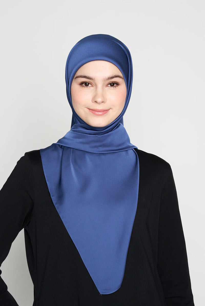 text -- plaintastic soft navy