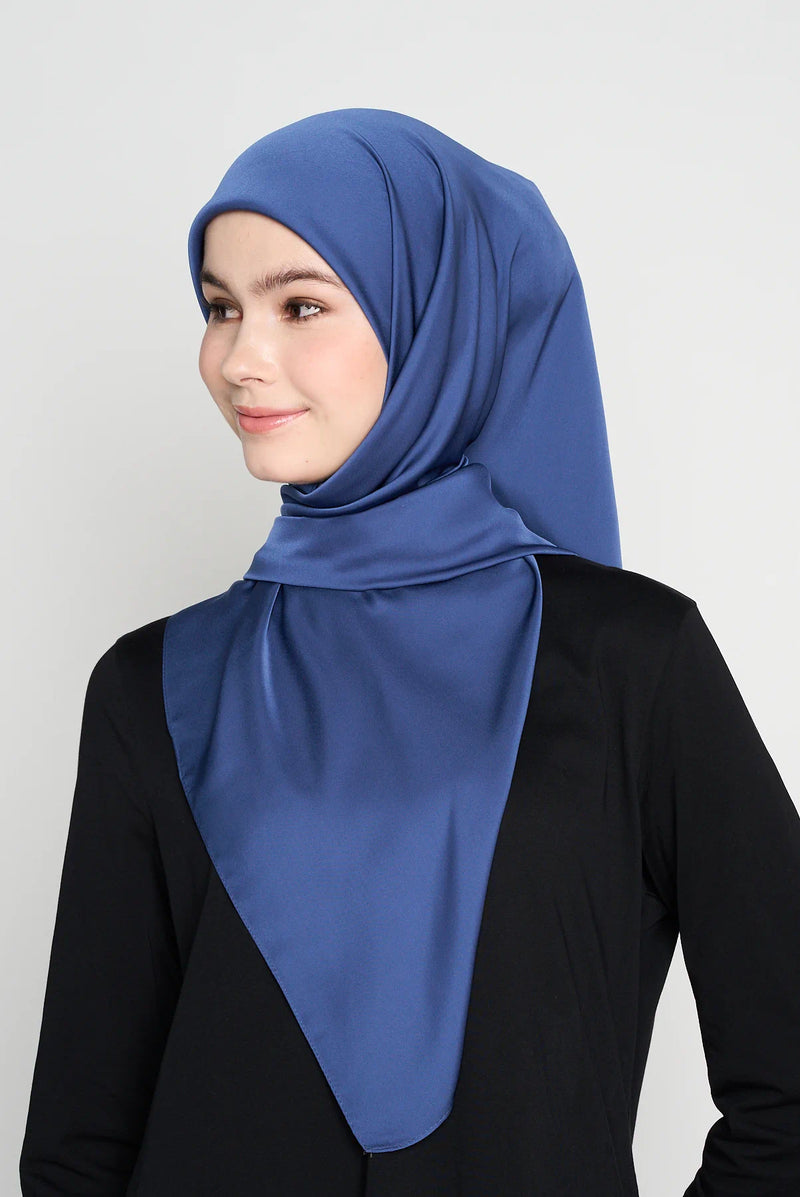 text -- plaintastic soft navy