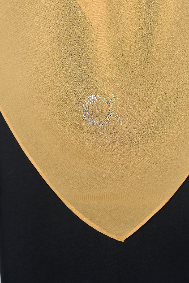 text -- georgette gold