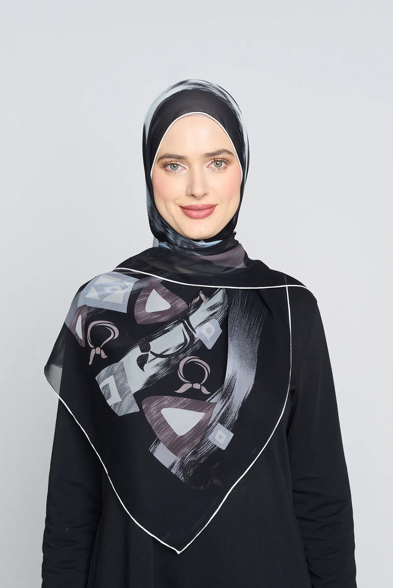 text -- charms smokey black