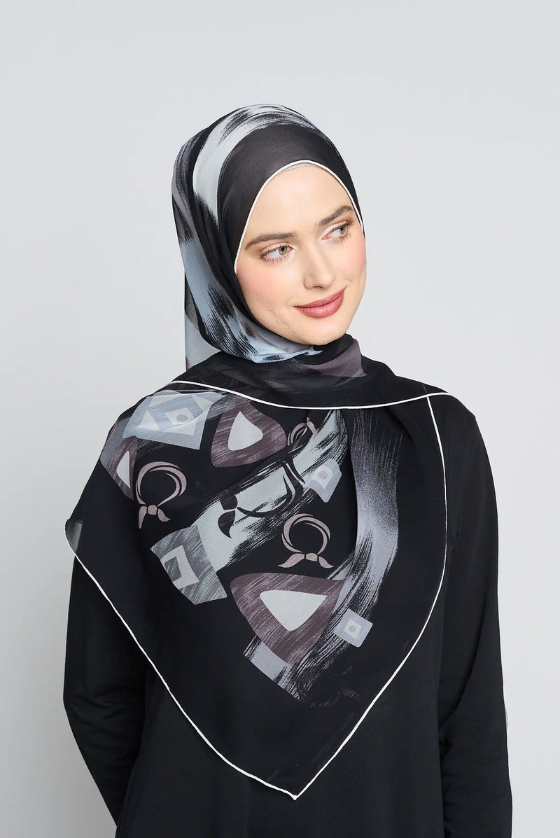 text -- charms smokey black