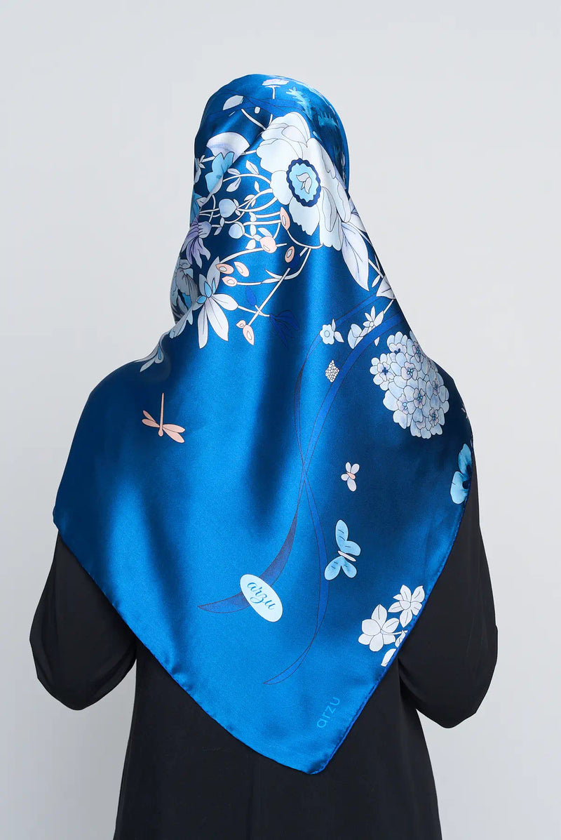 text -- reversible royal blue and midnight