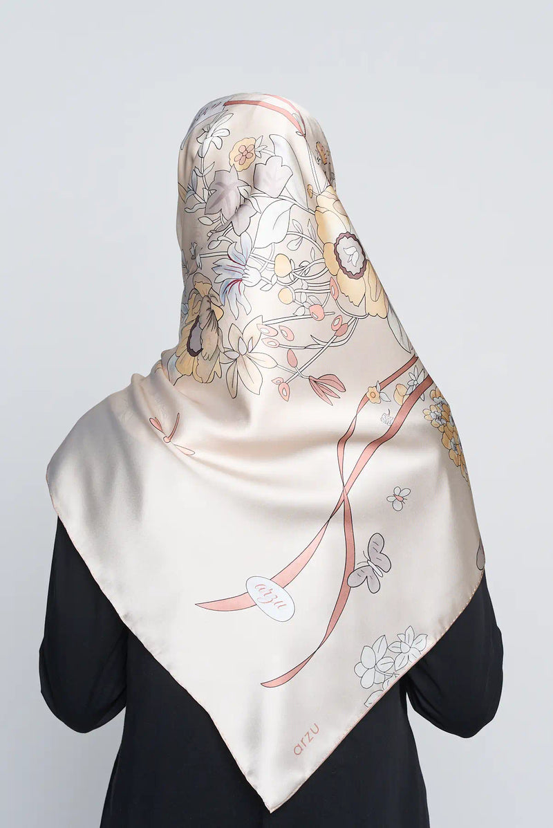 text -- reversible pearl and ivory