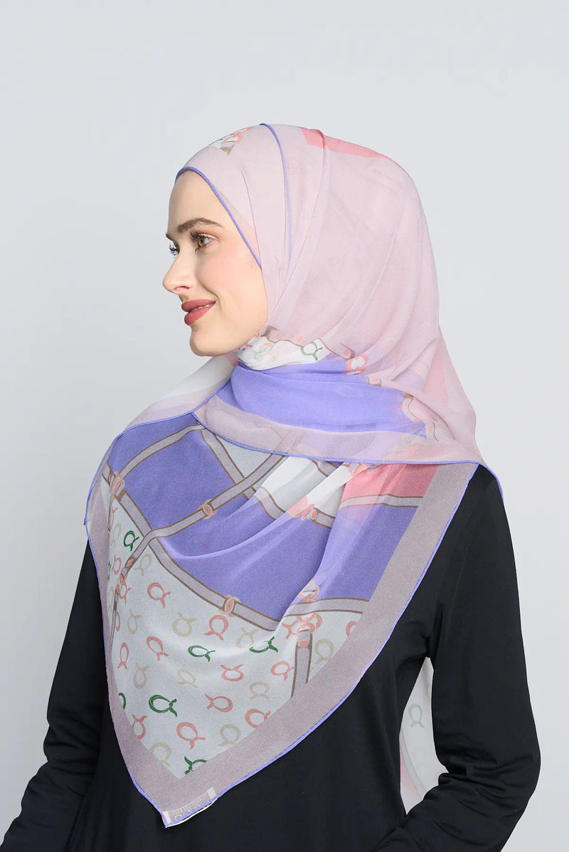 text -- chain dusted iris