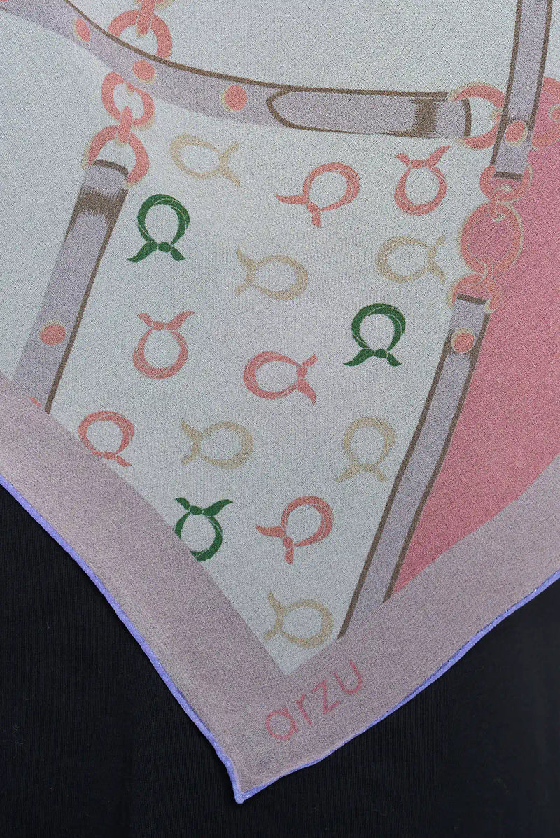 text -- chain dusted iris