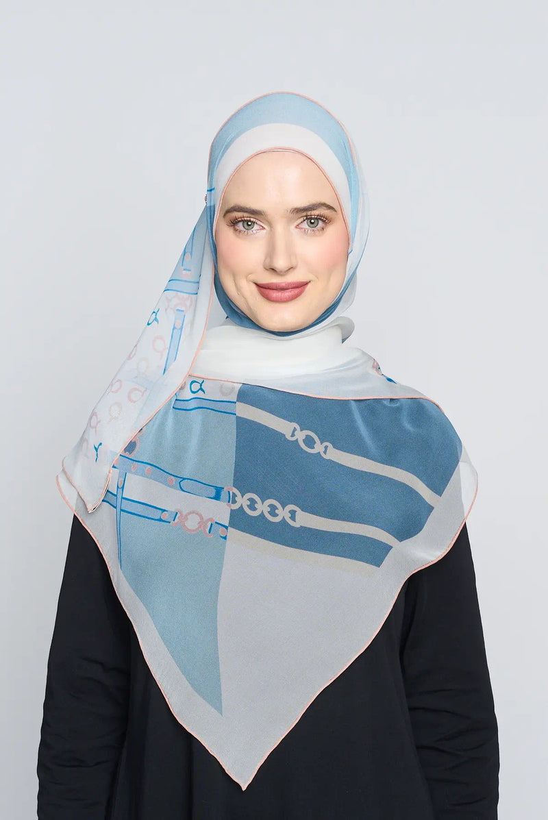 text -- chain calm sky